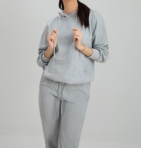 Ensemble de vêtements de sport personnalisés deux pièces pour un style de vie actif, survêtement pour femme pour l'entraînement en salle de sport, ensembles de survêtements deux pièces pour femmes - Product Image 4