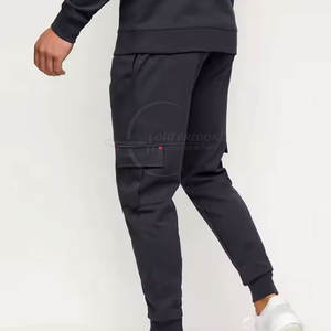 Nouvelle arrivée 2025 hommes survêtement en taille adulte fabriqué en haute qualité hommes survêtements fabriqué au Pakistan - Product Image 5