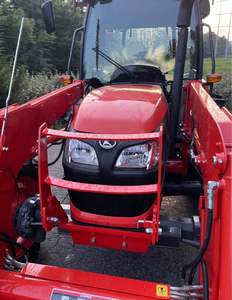 Tracteur agricole compact 4x4 de 233 CV à transmission par engrenages, haute productivité, avec moteur et boîte de vitesses - Product Image 5