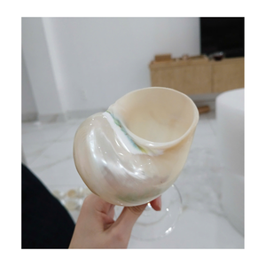 Copa de concha en espiral natural hecha a mano, copa de vino de concha marina única, copa de cóctel de Caracol inspirada en el océano, vasos de fiesta - Product Image 4