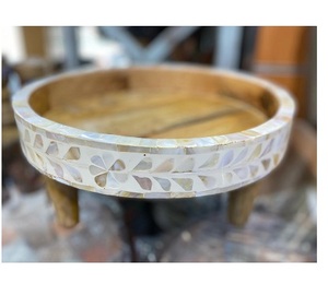 Vente en gros Plateau de service rond en bois de noyer brun rustique Offre Spéciale avec poignées - Product Image 6