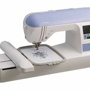 Máquina de Bordar Computarizada PE 770 NUEVA ORIGINAL - Product Image 1