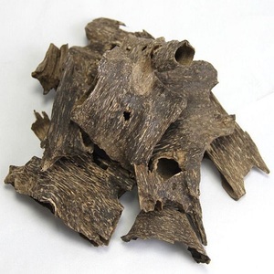 Qualité supérieure Copeaux de bois d'agar du Vietnam Fourniture OEM de luxe Odeur douce Ingrédients de miel de bois Huile essentielle pure hydratante - Product Image 3