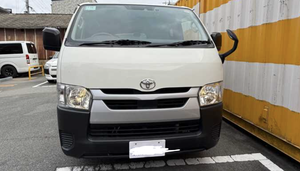 Vente rapide : Toyota Hiace Van 2022 d'occasion, automatique, conduite à gauche, sièges en tissu R18 - Bon état - Product Image 4