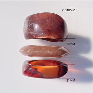 UJBOX Nuevo Brazalete Grueso de Acrílico Irregular Estilo Bohemio para Mujer, Joyería Geométrica Redonda de Resina, Brazalete Grueso al por Mayor - Product Image 4