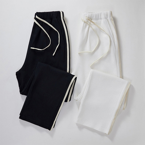 Pantalones Deportivos Impermeables de Estilo Urbano para Hombre, Marca Flyingkick Enterprises, con Logotipo Personalizado y Cintura Elástica, Venta al Por Mayor - Product Image 1