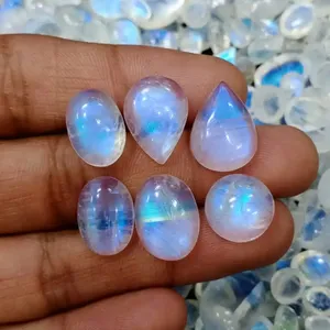 Gran oferta Mix Shape Blue Flashy Rainbow Moonstone Piedra preciosa suelta Cabujón suave Piedra preciosa de tamaño libre en suministro a granel de La India