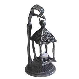 Portavelas decorativo de Halloween de gran venta, soporte de vela de mano de esqueleto, decoración del hogar, portavelas de mano de esqueleto de Metal - Product Image 3