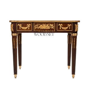 Mesa Auxiliar Rectangular de Madera de Lujo con Adornos Florales de Latón Dorado y Borde Festoneado para Decoración Clásica de Esquinas del Hogar - Product Image 3