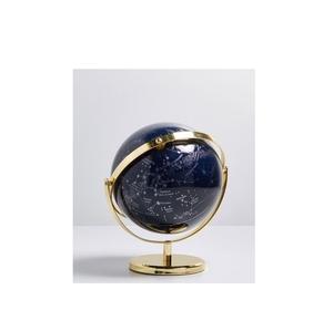 Escultura de estilo pisapapeles de globo de metal con detalles de diseño finos ideal para escritorios y configuraciones de oficinas ejecutivas - Product Image 4