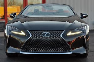 Lexus LC 500 Cabriolet 2021 en excellent état, environ 5 600 milles, moteur V8 de 5,0 litres, non modifié - Product Image 1