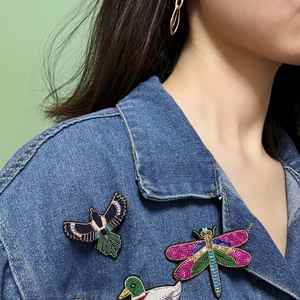 Broches perlées Broche design faite à la main. Accessoires de haute qualité. Broche design unique. Baby shower meilleur cadeau. - Product Image 2