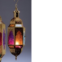 Lanternes marocaines élégantes pour festival, finition dorée, design suspendu pour plusieurs bougies chauffe-plat, décoration intérieure 2024