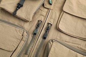 Logo ustmized en's and Women's Lightweight evereversible est indindproof ip p utdoor ololf Vest con 4 ockets - Product Image 6
