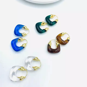 Pendientes de moda para mujer, diseño de resina, moda al por mayor, moda para fiesta, soporte para todas las estaciones, juego de pendientes hechos a mano - Product Image 1