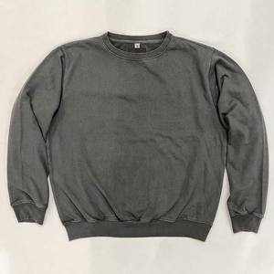 เสื้อสเวตเชิ้ตผ้าฝ้าย 100% สำหรับฤดูหนาว พิมพ์โลโก้ได้ตามต้องการ สำหรับผู้ชายและผู้หญิง คุณภาพพรีเมียม ระบายอากาศได้ดี เหมาะสำหรับออกกำลังกาย รับสั่งซื้อจำนวนมาก - Product Image 1