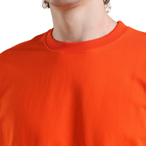 T-shirt surdimensionné 100% coton avec logo personnalisé pour hommes, coupe ample, épaules tombantes, grande taille pour un attrait urbain - Product Image 3