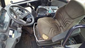 Chargeuse sur pneus compacte avancée Kubota R630 2015 avec polyvalence robuste avec composants de pompe à roulement de moteur à noyau - Product Image 5