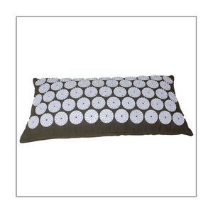Almohada de acupresión para el cuello (disco redondo) para el dolor de cuello a precio de mercado - Product Image 1