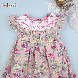 Robe longue smockée décontractée pour filles, motif géométrique blanc et rose, tissu tissé smocké à la main, motif lapin et carotte, saison printemps, 100% - Product Image 3