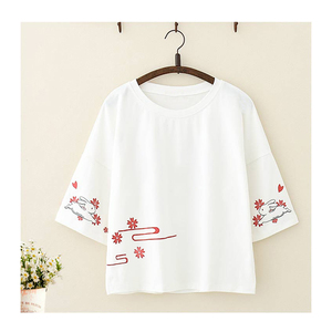 Vente en gros, impression de Logo personnalisé de concepteur graphique 100% coton blanc vierge pour dames t-shirt femme t-shirts - Product Image 1
