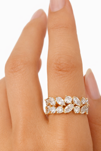 Anillo de Eternidad con Diamantes de Laboratorio y Oro Puro de 18K con Certificación IGI, Diseño Floral de Hojas, Anillo de Bodas para Mujer - Product Image 4