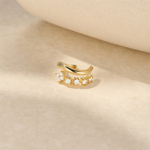 Oro singolo S925 <span class=keywords><strong>argento</strong></span> a otto stelle a quattro petali fiore 5A zircone <span class=keywords><strong>orecchini</strong></span> stile minimalista elegante Design Non forato orecchino - Product Image 3