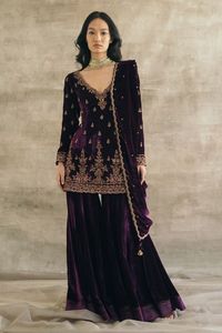 NEW---DAZZLING KURTA & SALWAR sur tissu de velours embellissent les perles de verre de cristal, DABKA travail pour les tenues de fête @ 2022 - Product Image 2