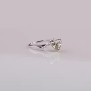 Bague de mariage personnalisée en or massif en forme de cœur avec diamant de laboratoire, cadeau unique en son genre pour son anniversaire. - Product Image 5