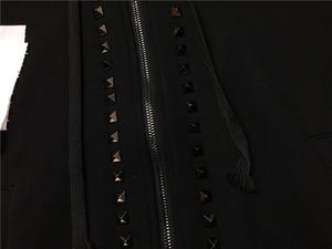 Fabricant de sweats à capuche personnalisés OEM, sweats à capuche en molleton épais de haute qualité pour hommes, sweats à capuche en coton surdimensionnés, décoration à rivets, streetwear, automne - Product Image 4