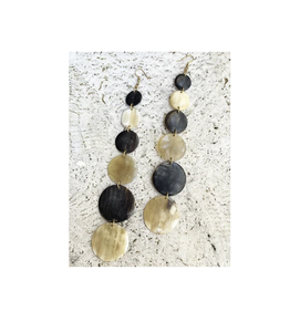 Pendientes de cuerno de búfalo natural Pendientes de artículo de gran venta para mujeres hechos de y conjunto de cuerno para niñas y mujeres y artículos decorativos - Product Image 4