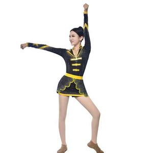 Uniforme Cheer de diseño personalizado con tela de rendimiento transpirable y ajuste Atlético Ideal para porristas competitivas - Product Image 4