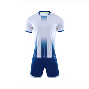 Maillot de football pour hommes de haute qualité en polyester 100% avec design personnalisé 2026, uniforme de football avec impression numérique sublimée - Product Image 2