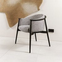 Chaise de salle à manger Erithrea-Fauteuil rembourré de luxe avec cadre en bois | Sièges contemporains Restaurant & Hôtel | Made in Vietnam
