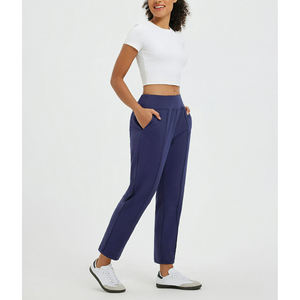 Capri de golf ligero para mujer que ofrece comodidad transpirable y fácil movimiento para deportes - Product Image 4