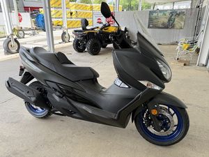 2025 Suzuk_i Burgman 200 - Product Image 2