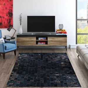 Tapis en cuir naturel rayé fait à la main, adapté aux animaux domestiques et antidérapant, en cuir de vache et peau de mouton authentiques pour le salon et la chambre à coucher - Product Image 3
