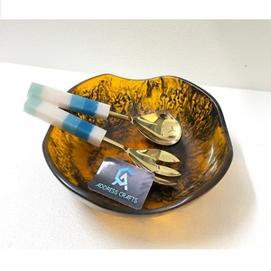 Bol décoratif en résine à motif tourbillon noir, forme ronde, pour salade, couverts, vaisselle, service de table, bol de service en résine, serveur à salade doré - Product Image 1