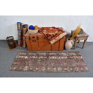 Tapis turc vintage, tapis de 2,1 x 5,6 pieds, tapis à bordures rouges et bleues - Product Image 2