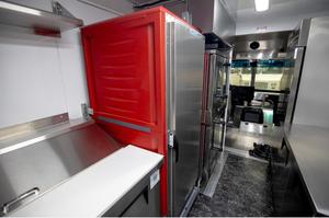 Nouveau camion de nourriture de travail à vendre, livré avec machine à café, glace, réfrigérateur et plus - Product Image 4