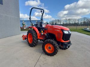 Mini tracteur Kubota B2320 23HP avec chargeur frontal et accessoire tondeuse pour l'agriculture et le jardinage, haute efficacité, en vente. - Product Image 6