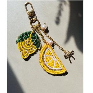 Llavero Decorativo Elegante Hecho a Mano con Cuentas de Semillas Bordadas, Llavero Artístico con Cuentas de Semillas con Acabado Fino - Product Image 5