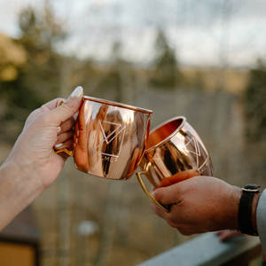 Taza clásica de cobre martillado con logotipo personalizado grabado ecológico de alta calidad HF CRAFTS - Product Image 1