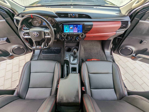 Camioneta Usada en Excelentes Condiciones, Sin Accidentes, Equipamiento Completo, Entrega Rápida, Volante a la Izquierda, Automática, Asientos de Tela R18 - Product Image 4