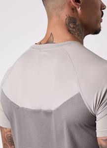 Vêtements d'été pour hommes Nouveau design Ensemble chemise et short avec logo personnalisé Jogger Wear Out Comfortable Twin Set For Men's - Product Image 2