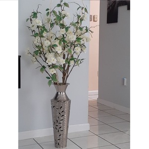 Jarrón de Flores y Maceta Dorada para Decoración del Hogar, Diseño Personalizado, Hecho a Mano, la Mejor Decoración de Interiores y Diseño Artesanal - Product Image 3