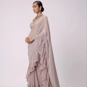 Saree en soie Bollywood tendance avec design de paillettes audacieuses pour adultes disponible en ligne - Product Image 1