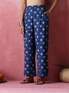 ชุดเสื้อคลุมและกางเกงของอินเดียพิมพ์ลายดอกไม้สีครามน่ารักเรียบง่ายชุด Kurta ยาวถึงพื้นผลิตจากพิมพ์ลายดอกไม้สวยงาม - Product Image 3