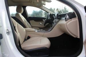 Mercedes-Benz Clase C C 300 4MATIC Sedán 2020, Automático, Turbo Gasolina, 23120 Millas, Neumáticos R19, Techo Panorámico, Tracción Delantera, Control de Crucero Adaptativo, Volante a la Izquierda - Product Image 2