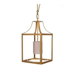 Farol colgante de hierro y vidrio a granel, forma y tamaño personalizados, farol para decoración de bodas y hogar. - Product Image 6